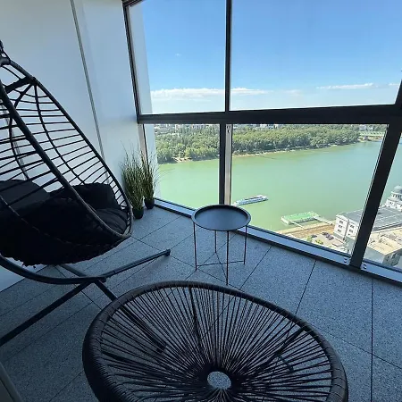 Eurovea Tower 22 - Danube & Castle View